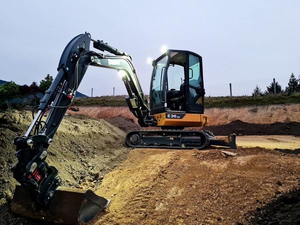 Little digger hire Nelson