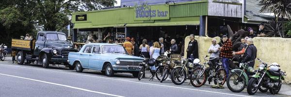 Roots Bar